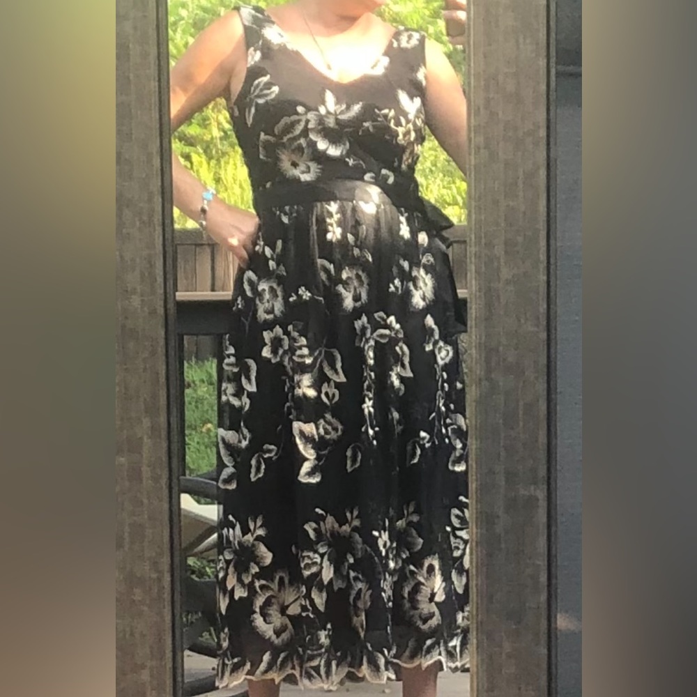 H43: Designer SLNY black & gold embroidered layer dress w/ sash- scalloped hem